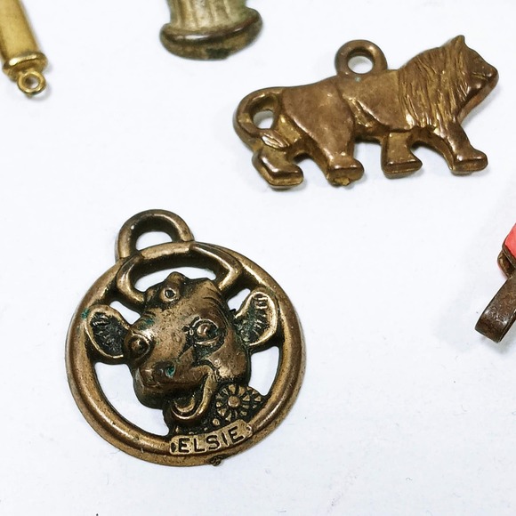 Vtg Cracker Jack Gumball Prize Metal Charms Hermonica Elsie Cow Tomahawk Teeth - Picture 6 of 9